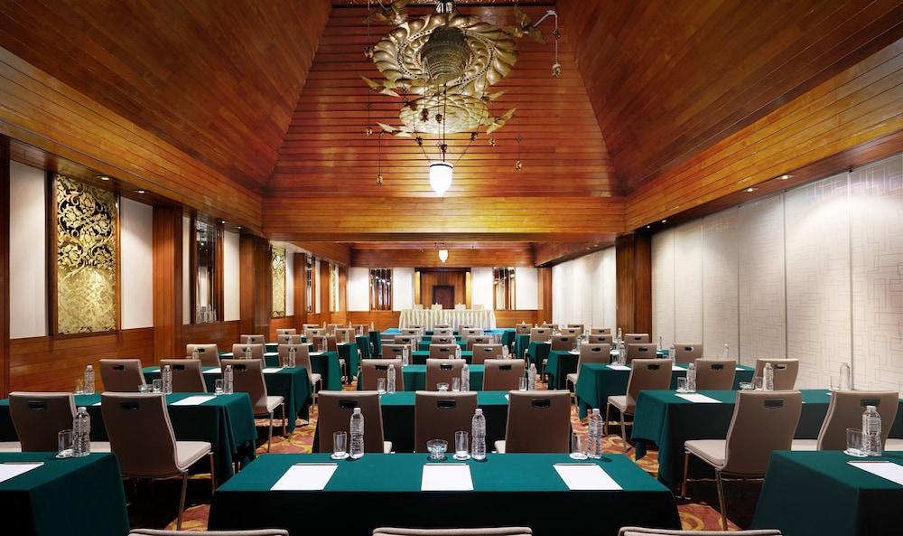 Hotel Sari Pacific
